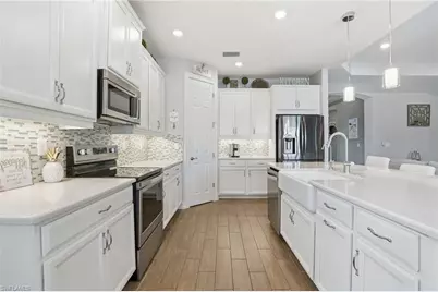 28009 Longboat Key Run, Bonita Springs, FL 34135 - Photo 2