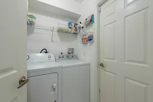 1082 Capri Dr, Naples, FL 34103 - Photo 10