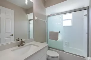 1082 Capri Dr, Naples, FL 34103 - Photo 8