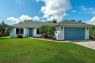 1082 Capri Dr, Naples, FL 34103 - Photo 1