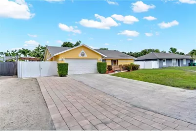 4587 25th Ct SW, Naples, FL 34116 - Photo 4