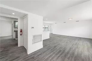 10300 McGregor Blvd, Fort Myers, FL 33919 - Photo 2