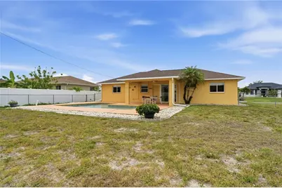 919 NE 18th Ter, Cape Coral, FL 33909 - Photo 32