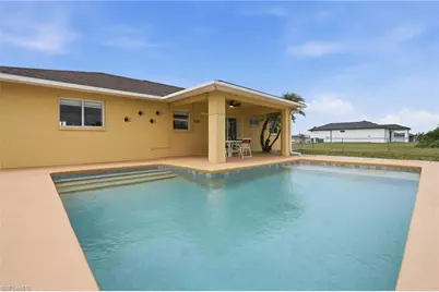 919 NE 18th Ter, Cape Coral, FL 33909 - Photo 2