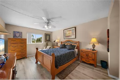 2111 Barkeley Ln #10, Fort Myers, FL 33907 - Photo 12