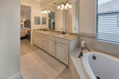 9387 Vercelli Ct, Naples, FL 34113 - Photo 12