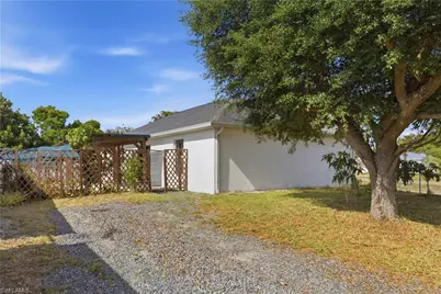 1082 Ridgeway Dr, North Fort Myers, FL 33903 - Photo 24