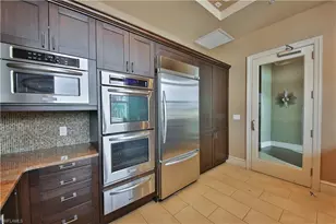 9115 Strada Pl, Naples, FL 34108 - Photo 16