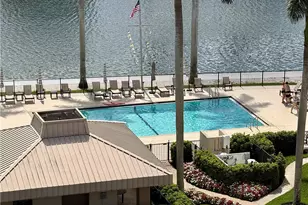 11118 Gulf Shore Dr, Naples, FL 34108 - Photo 22