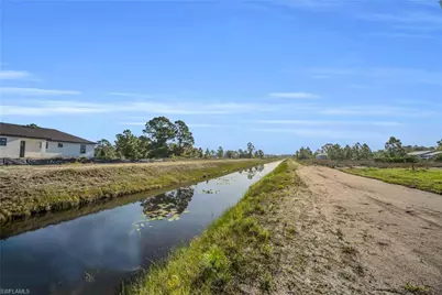 1109 Edgewood St E, Lehigh Acres, FL 33974 - Photo 28