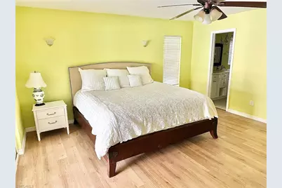 688 W Valley Dr, Bonita Springs, FL 34134 - Photo 14