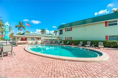 200 Valley Stream Dr #4B, Naples, FL 34113 - Photo 10