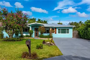 1385 Wisconsin Dr, Naples, FL 34103 - Photo 1