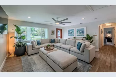 1385 Wisconsin Dr, Naples, FL 34103 - Photo 2