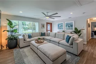 1385 Wisconsin Dr, Naples, FL 34103 - Photo 2