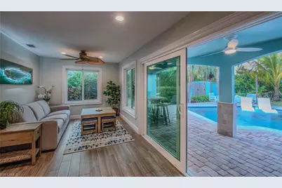1385 Wisconsin Dr, Naples, FL 34103 - Photo 14