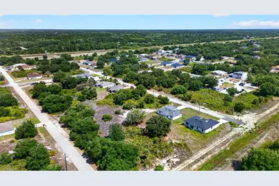 2524 70th St W, Lehigh Acres, FL 33971 - Photo 30