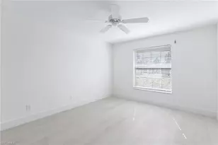 116 Fountain Cir, Naples, FL 34119 - Photo 16