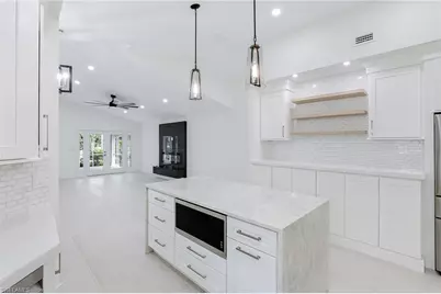 116 Fountain Cir, Naples, FL 34119 - Photo 10