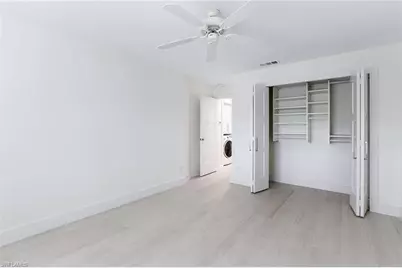 116 Fountain Cir, Naples, FL 34119 - Photo 18