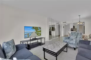 1300 Gulf Shore Blvd N, Naples, FL 34102 - Photo 10