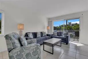 1300 Gulf Shore Blvd N, Naples, FL 34102 - Photo 2
