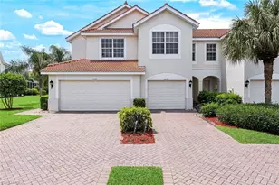 1088 Oxford Ln, Naples, FL 34105 - Photo 1