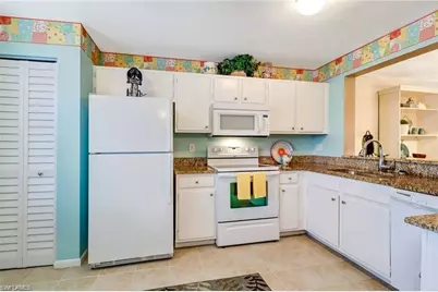 1330 Derbyshire Ct #E103, Naples, FL 34116 - Photo 10