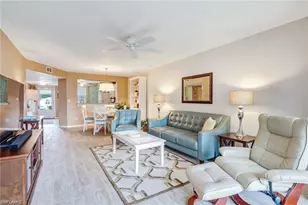 1330 Derbyshire Ct, Naples, FL 34116 - Photo 4