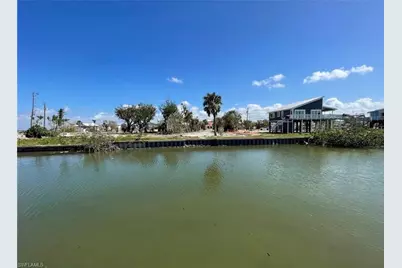 710 Matanzas Ct, Fort Myers Beach, FL 33931 - Photo 12