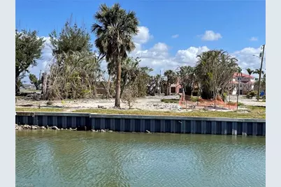 710 Matanzas Ct, Fort Myers Beach, FL 33931 - Photo 14