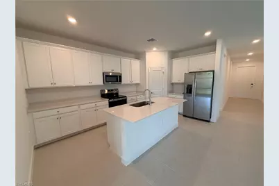 3917 Passion Vine Dr, Alva, FL 33920 - Photo 4
