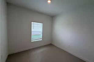 3917 Passion Vine Dr, Alva, FL 33920 - Photo 14