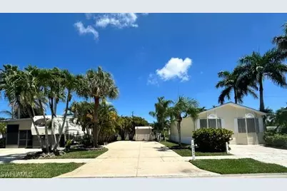 1675 Diamond Lake Cir, Naples, FL 34114 - Photo 2