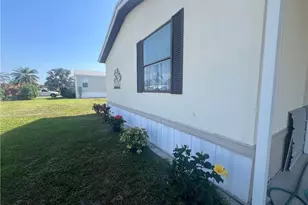 573 Cape Florida Ln, Naples, FL 34104 - Photo 28