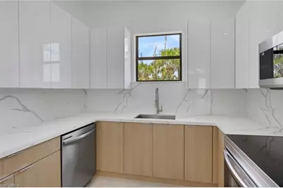 2685 38th Ave SE, Naples, FL 34117 - Photo 12