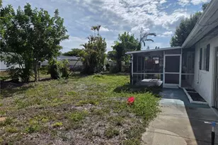 33 Broadway Cir, Fort Myers, FL 33901 - Photo 22