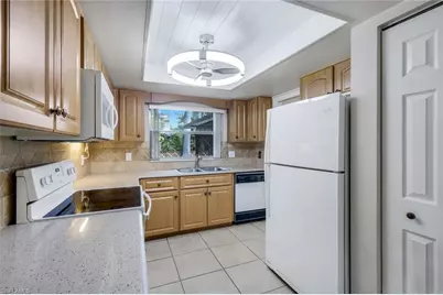 6302 Hofstra Ct W, Fort Myers, FL 33919 - Photo 10