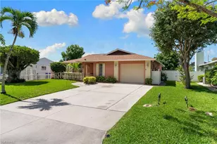 1020 28th Ave N, Naples, FL 34103 - Photo 2