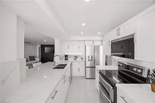 10475 Gulf Shore Dr, Naples, FL 34108 - Photo 8