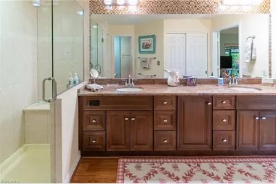 522 Beachwalk Cir, Naples, FL 34108 - Photo 20