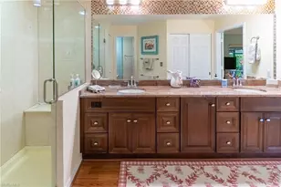 522 Beachwalk Cir, Naples, FL 34108 - Photo 20