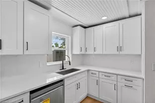 2897 66th Way N, Saint Petersburg, FL 33710 - Photo 16