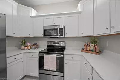 20529 Hazelnut Ct S, Lehigh Acres, FL 33936 - Photo 6