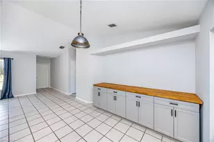 841 8th St SE, Naples, FL 34117 - Photo 8