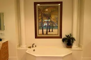 3730 Montreux Ln, Naples, FL 34114 - Photo 10