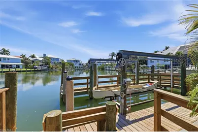 1748 Jewel Box Dr, Sanibel, FL 33957 - Photo 4