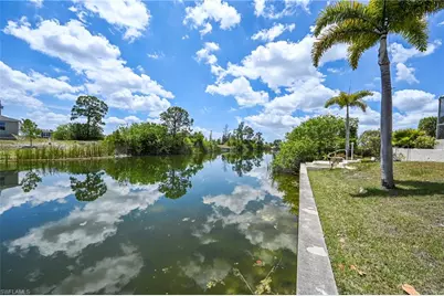 2017 NE 5th Pl, Cape Coral, FL 33909 - Photo 34