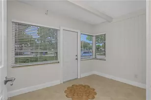1015 10th Ave N, Naples, FL 34102 - Photo 16