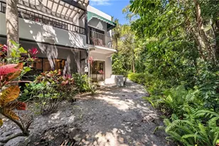 3310 Europa Dr, Naples, FL 34105 - Photo 32